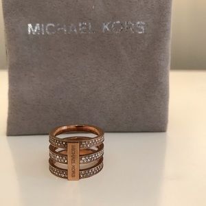 Micheal Kors Ring